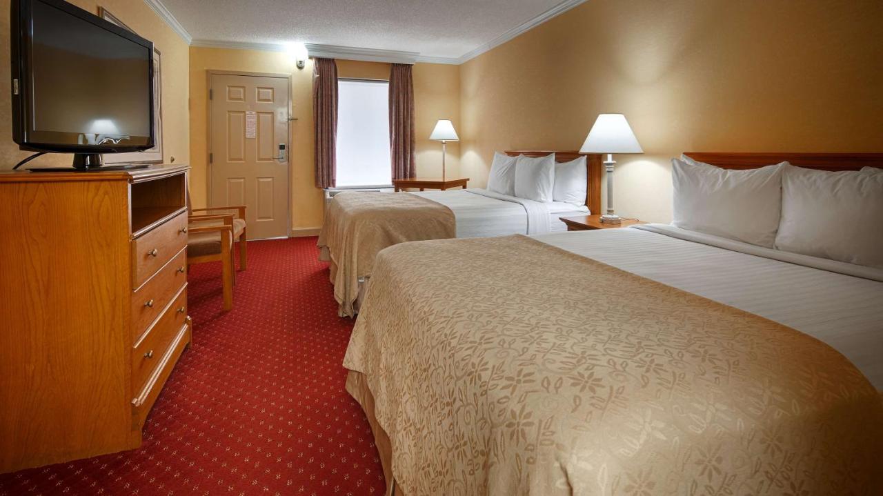 Bryson Inn 마운트 에어리 외부 사진