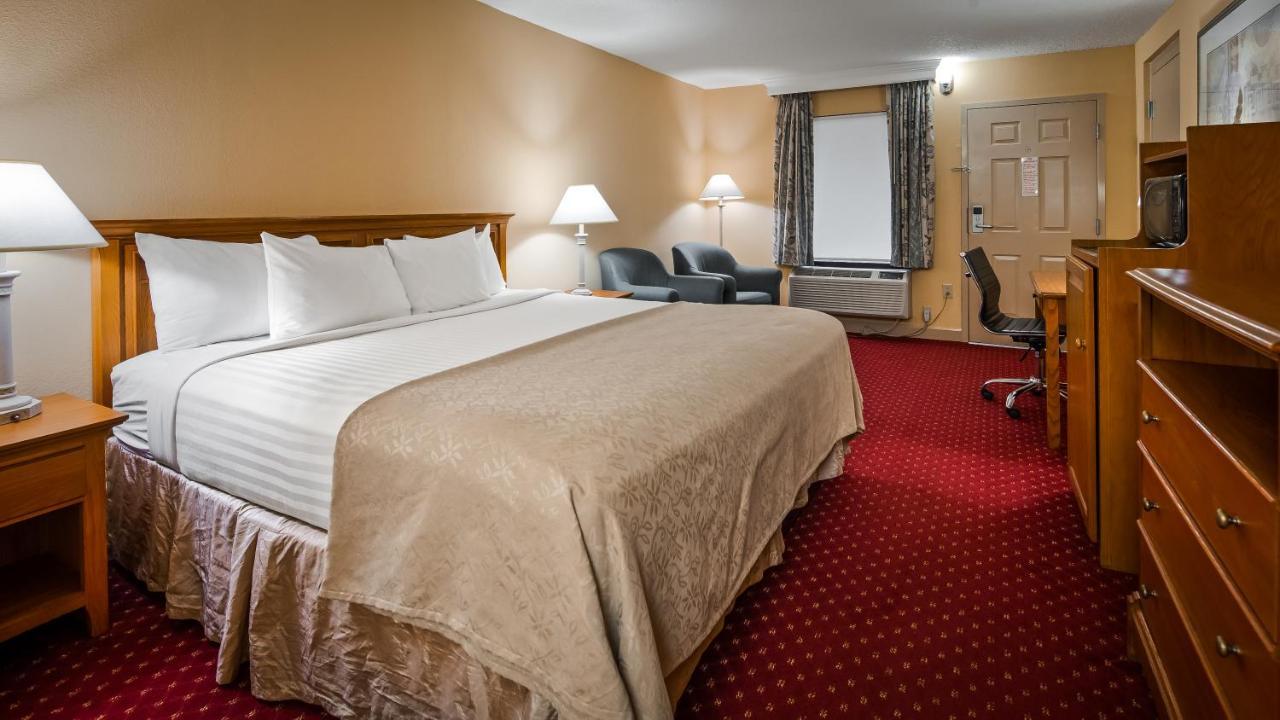 Bryson Inn 마운트 에어리 외부 사진